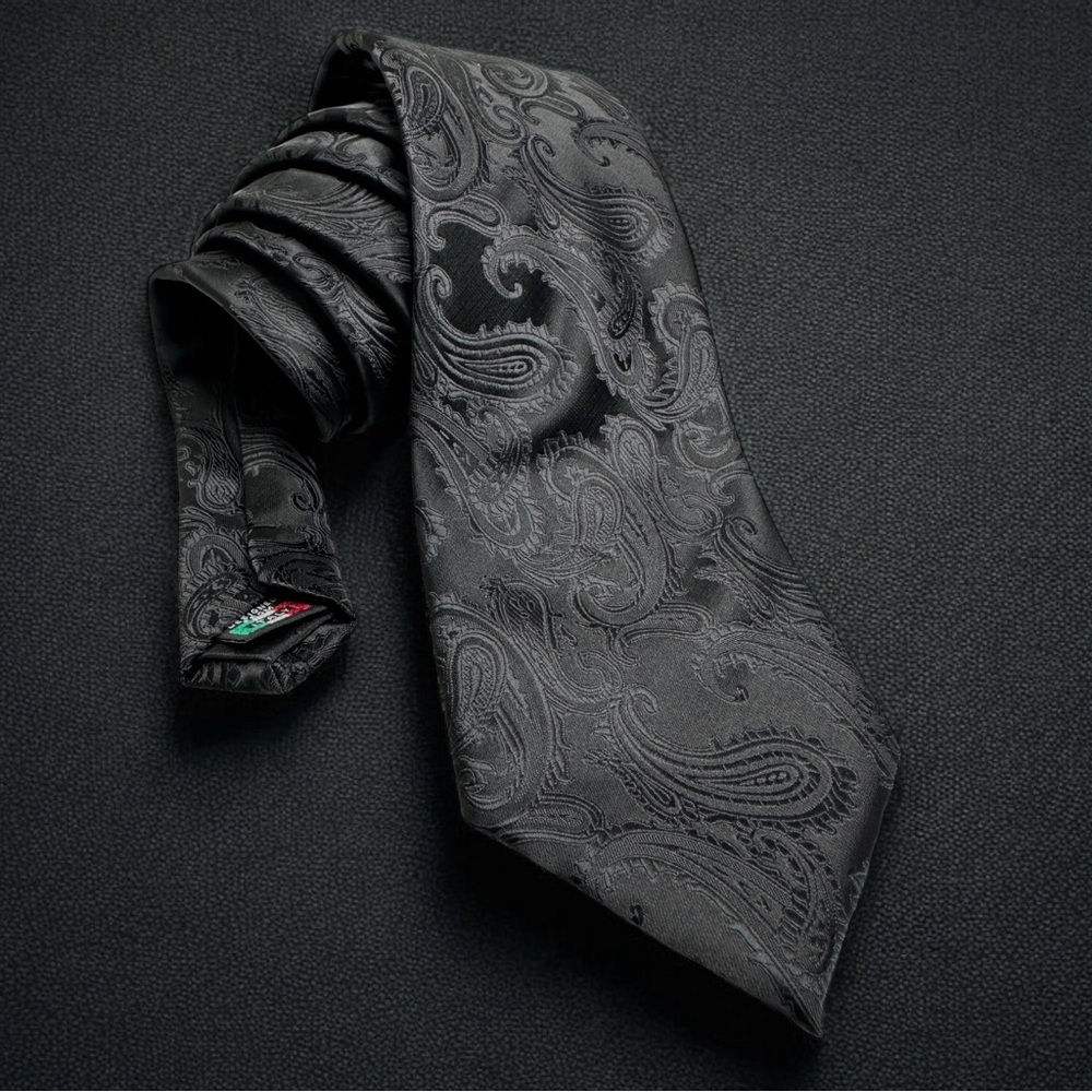 Brand Q Black Paisley Men’s Tie Formal Wedding Prom Necktie 100% Microfiber